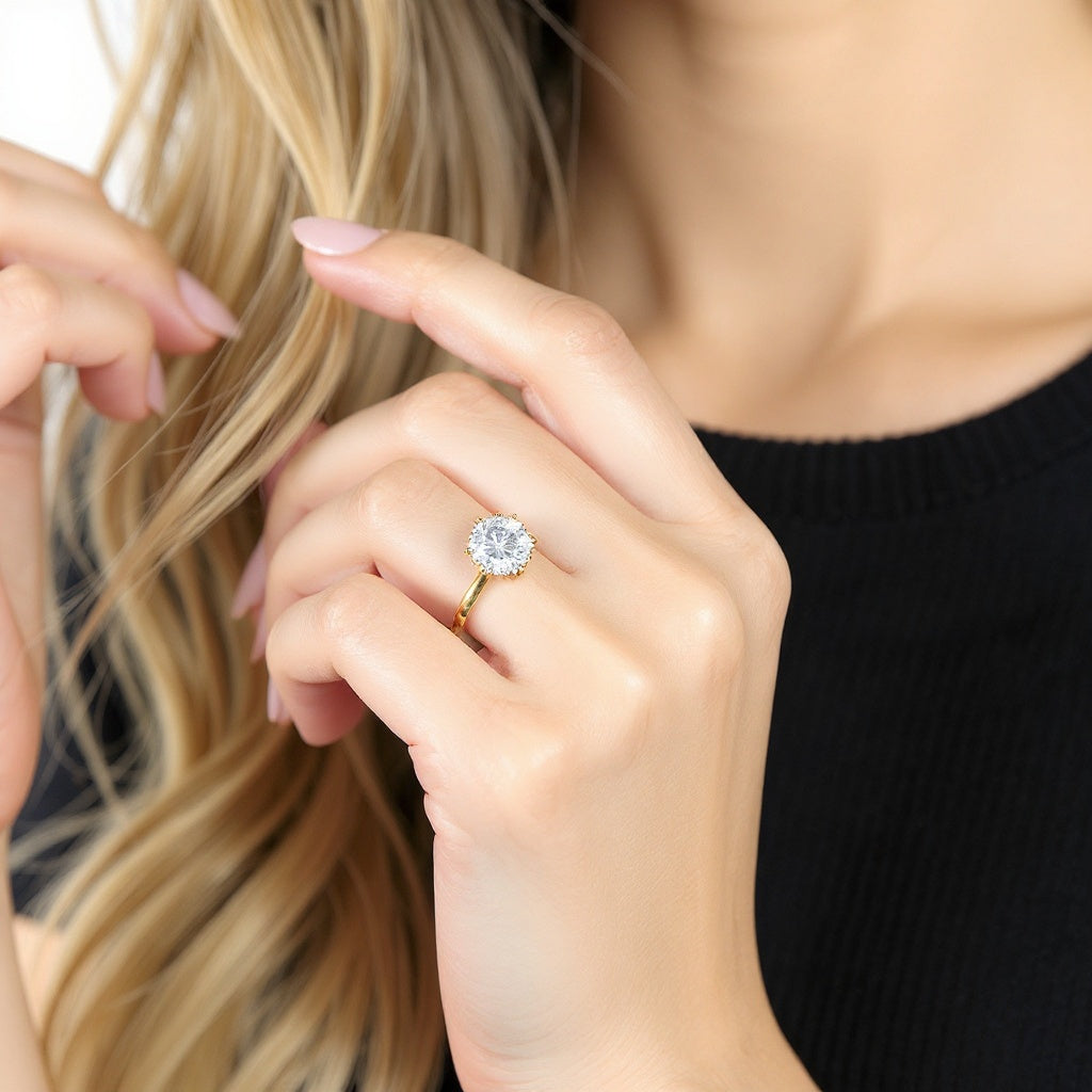 Close-up of round cut diamond on 14k Gold Diamond Ring, macro texture shot