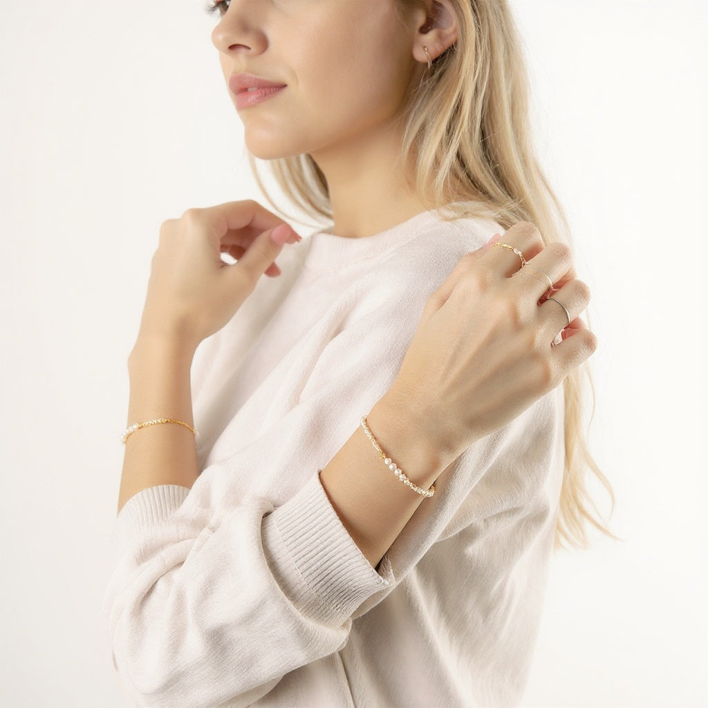 Gold Beaded Bracelet – Pearl from alternative angle showing side profile and construction details