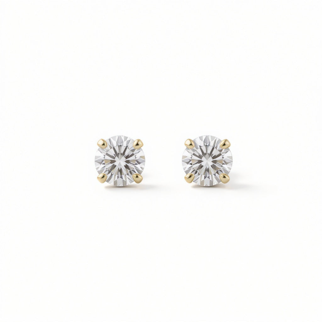 Gold Diamond Stud Earrings – Round Cut, 1/4 Carat, Classic